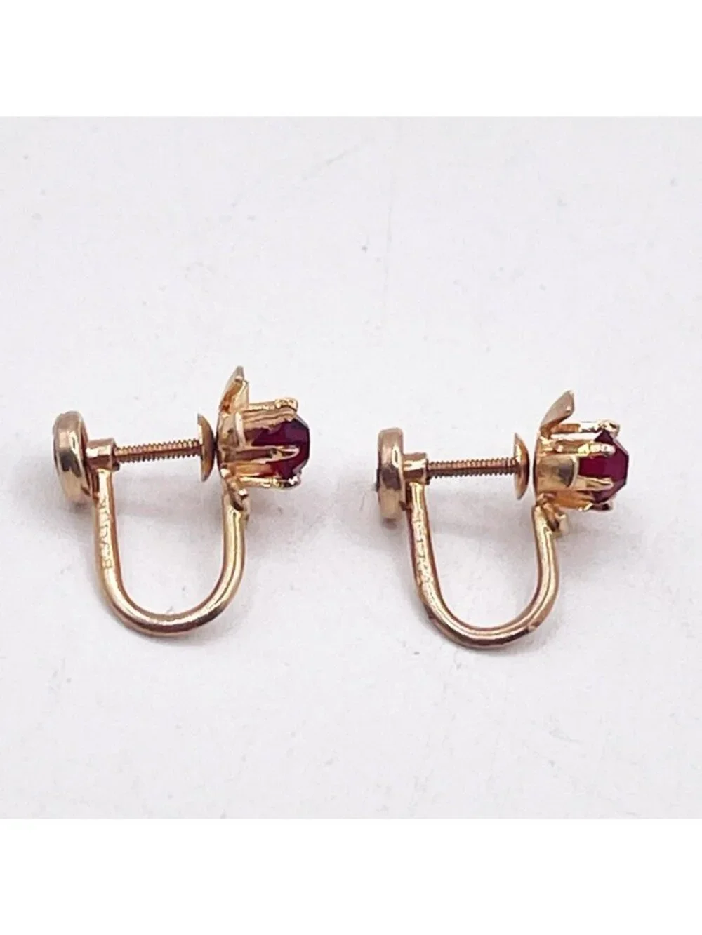 Vintage Marked BOA 10K Yellow Gold Dainty Red Stone Flower Screw Back Earrings